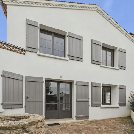 700 M De La Plage, Maison Pour 8, Jardin